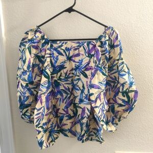 Blouse top flower